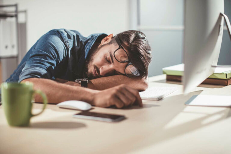 How I Fixed Afternoon Slumps Using a Simple Hydration Schedule